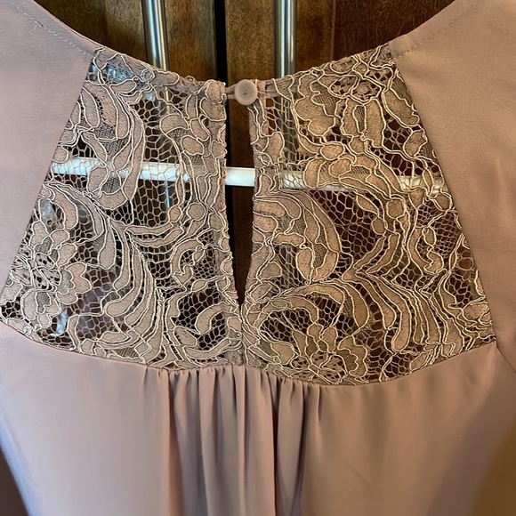 Daniel Rainn blouse with lace detailing. - Picture 5 of 6